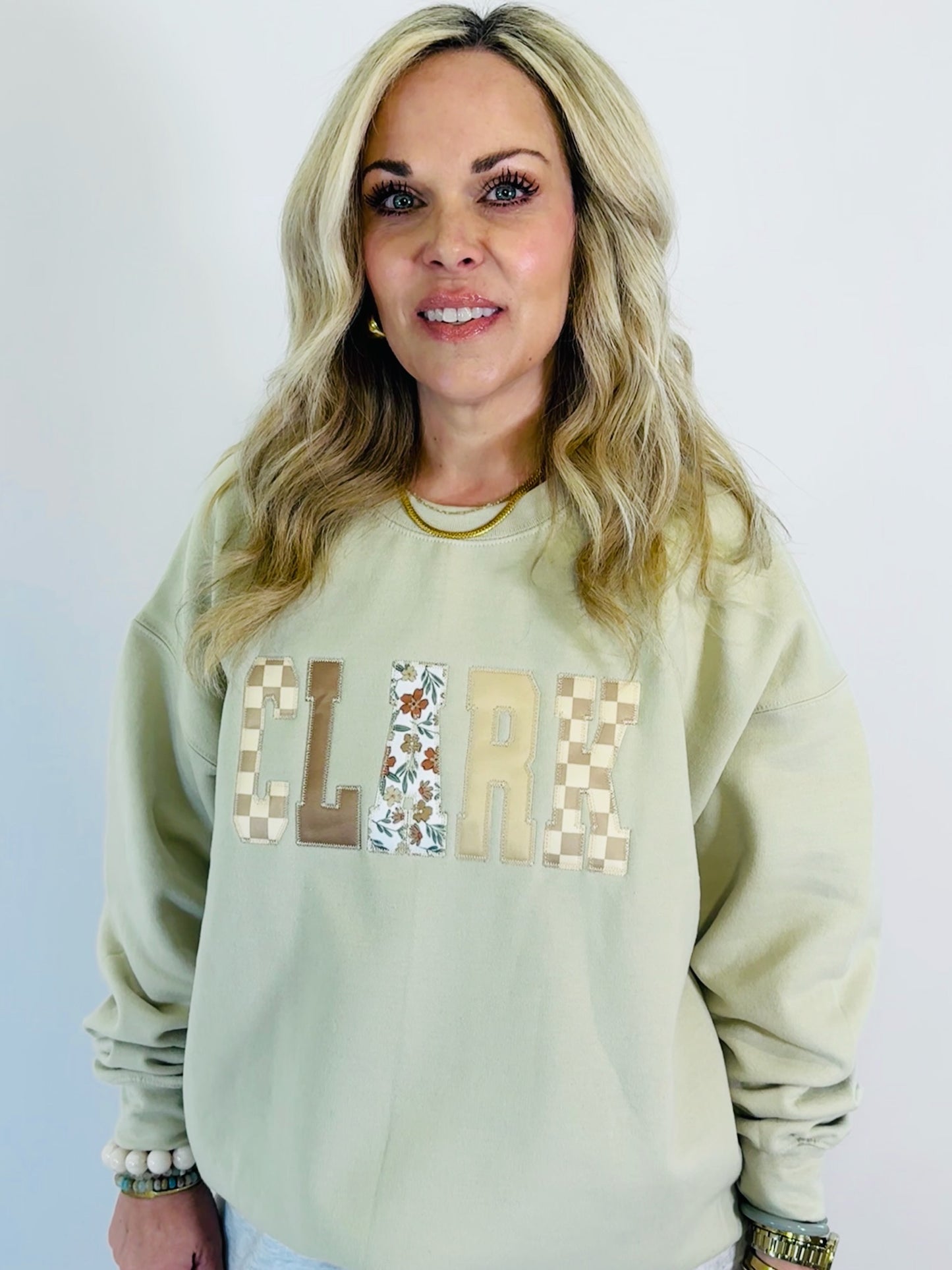 CLARK Appliqué Sweashirt