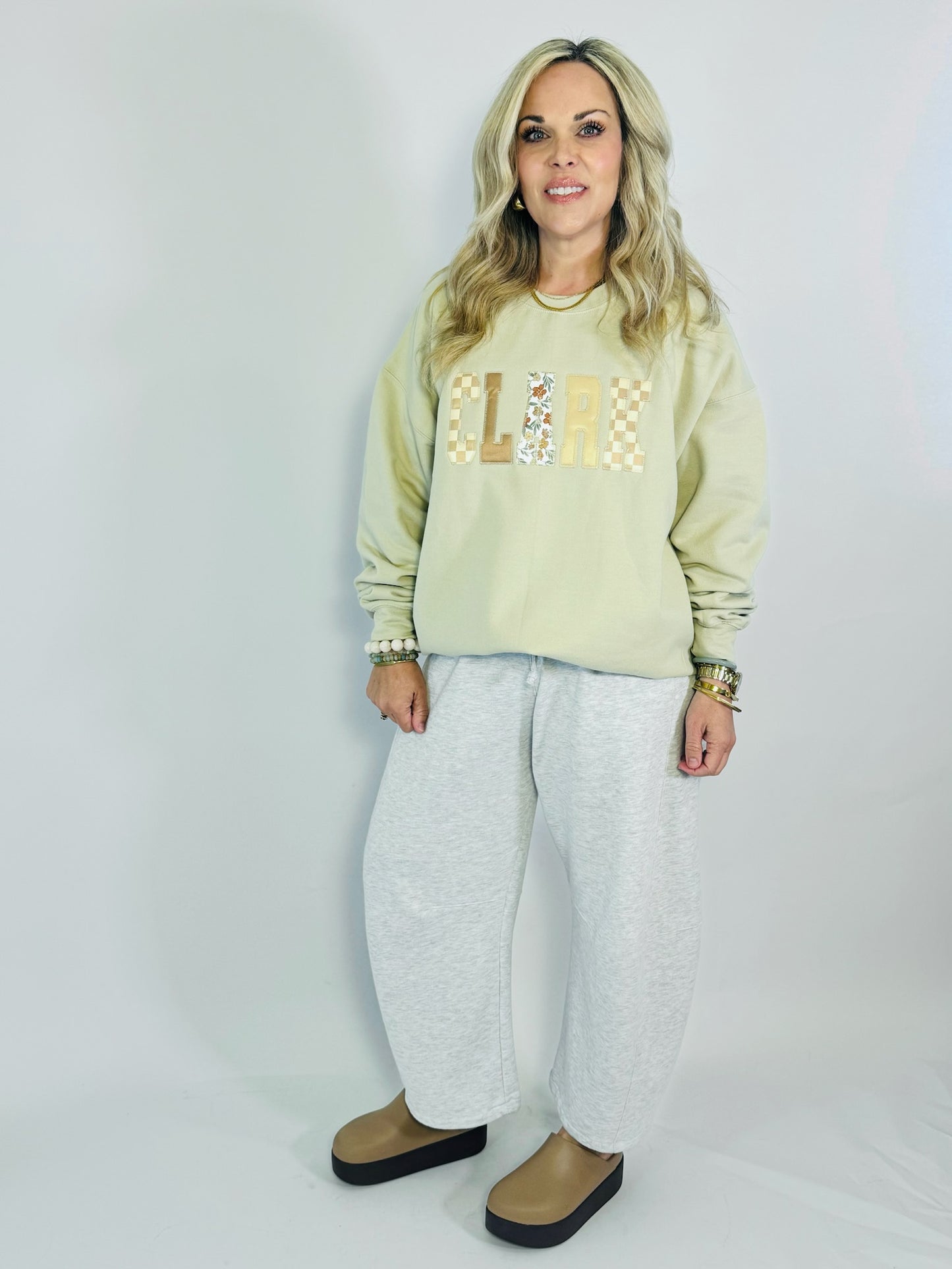 CLARK Appliqué Sweashirt