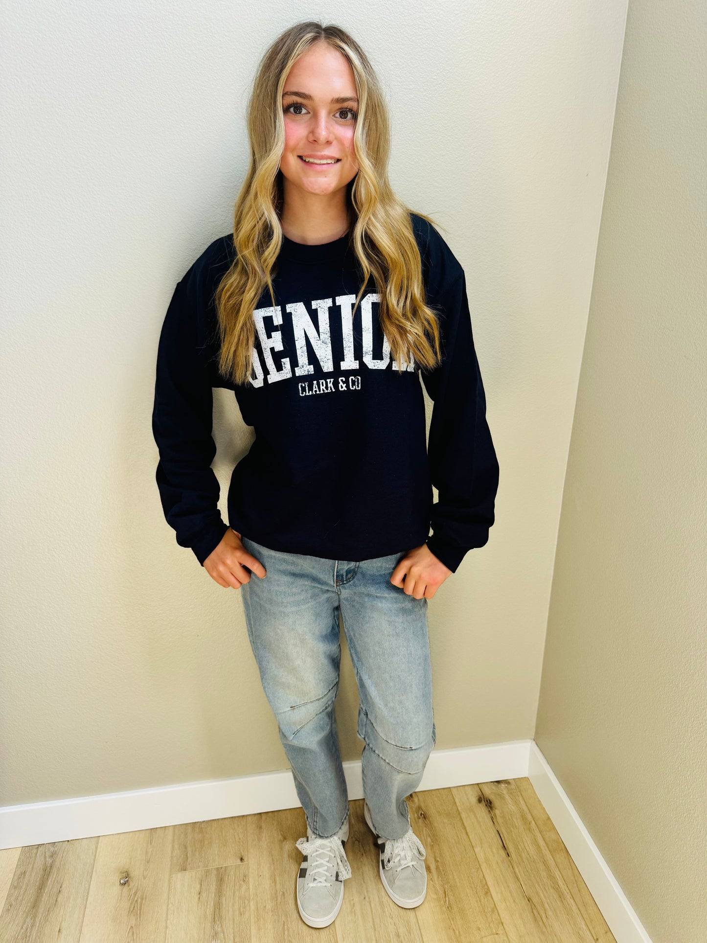 SENIOR crewneck sweatshirt