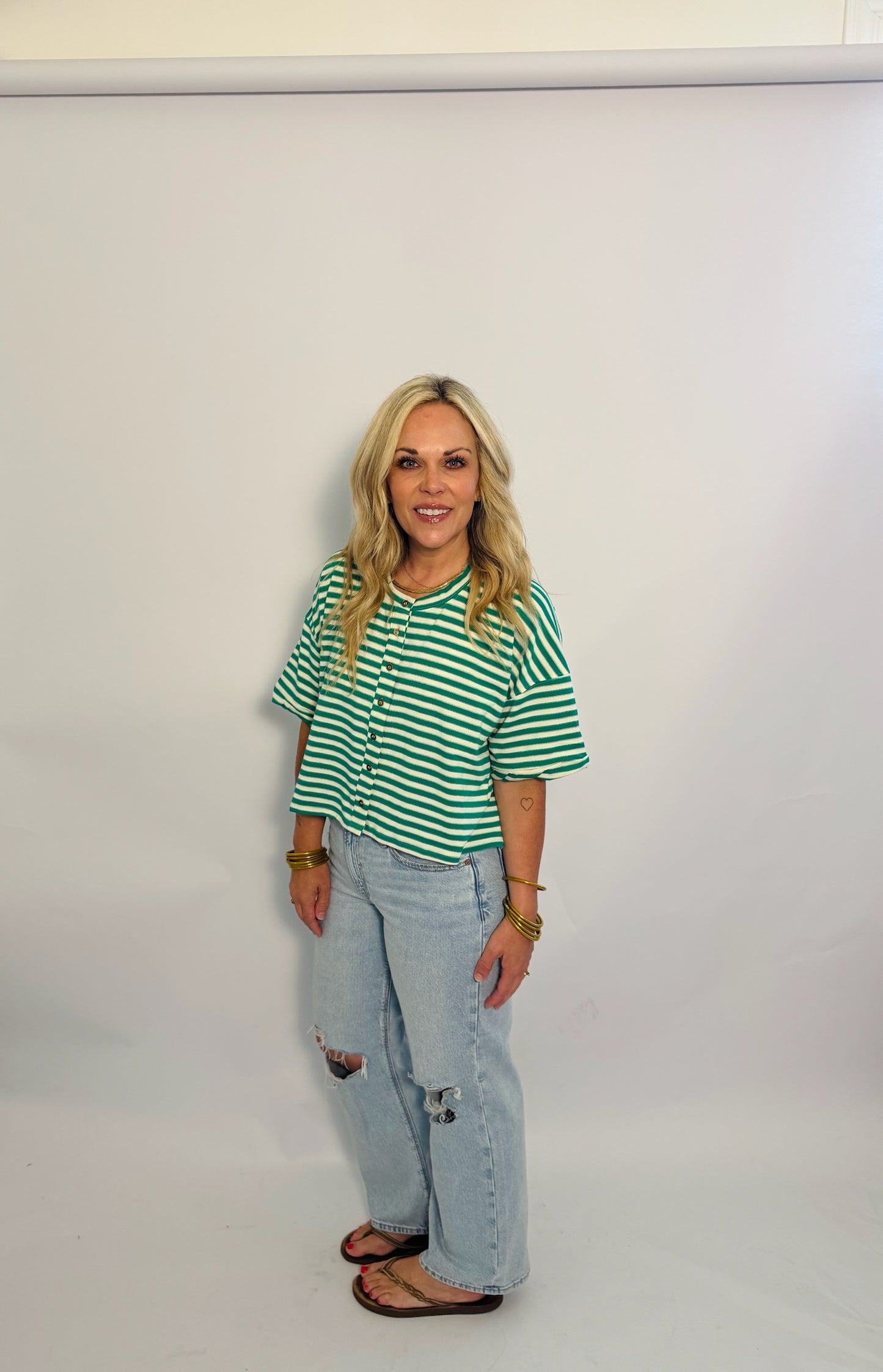 Breezy Button Crop